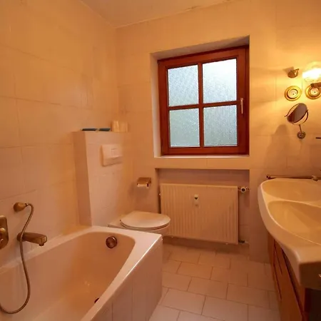 Apartment In Mit Kleinem Garten *