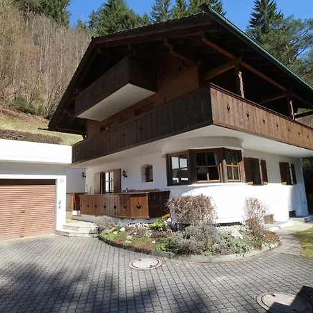 Apartment Mit Garten In Partenkirchen